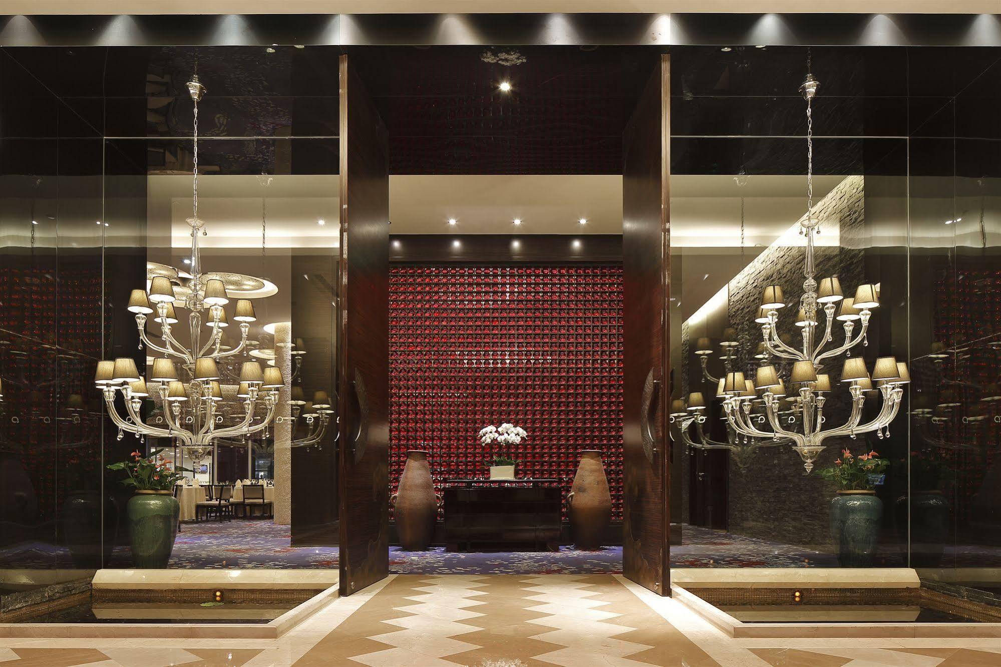 The Qube Hotel Shanghai -Close To Pudong International Airport And Disney Land מראה חיצוני תמונה