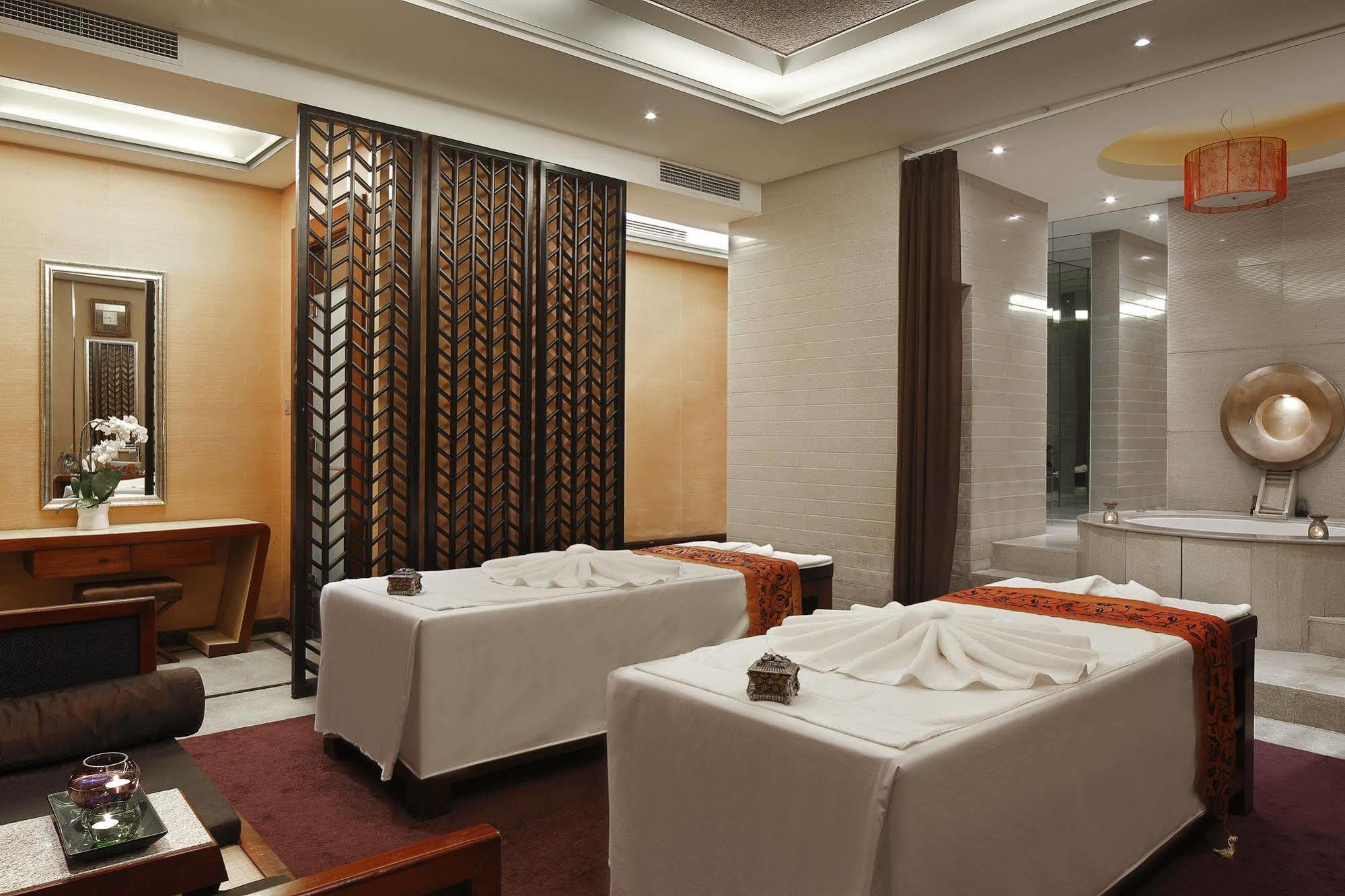 The Qube Hotel Shanghai -Close To Pudong International Airport And Disney Land מראה חיצוני תמונה